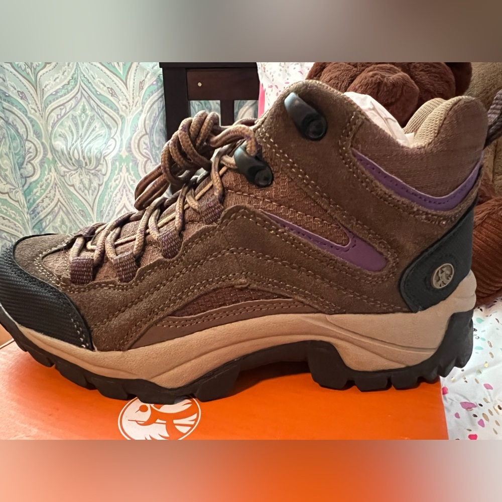 Northside Pioneer woman’s Hiking Boots